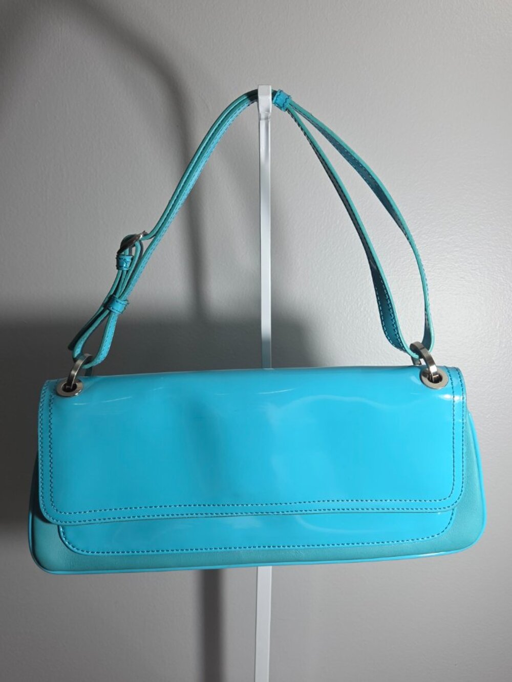 ANN TAYLOR AQUA BLUE PATENT LEATHER SMALL SHOULDER BAG